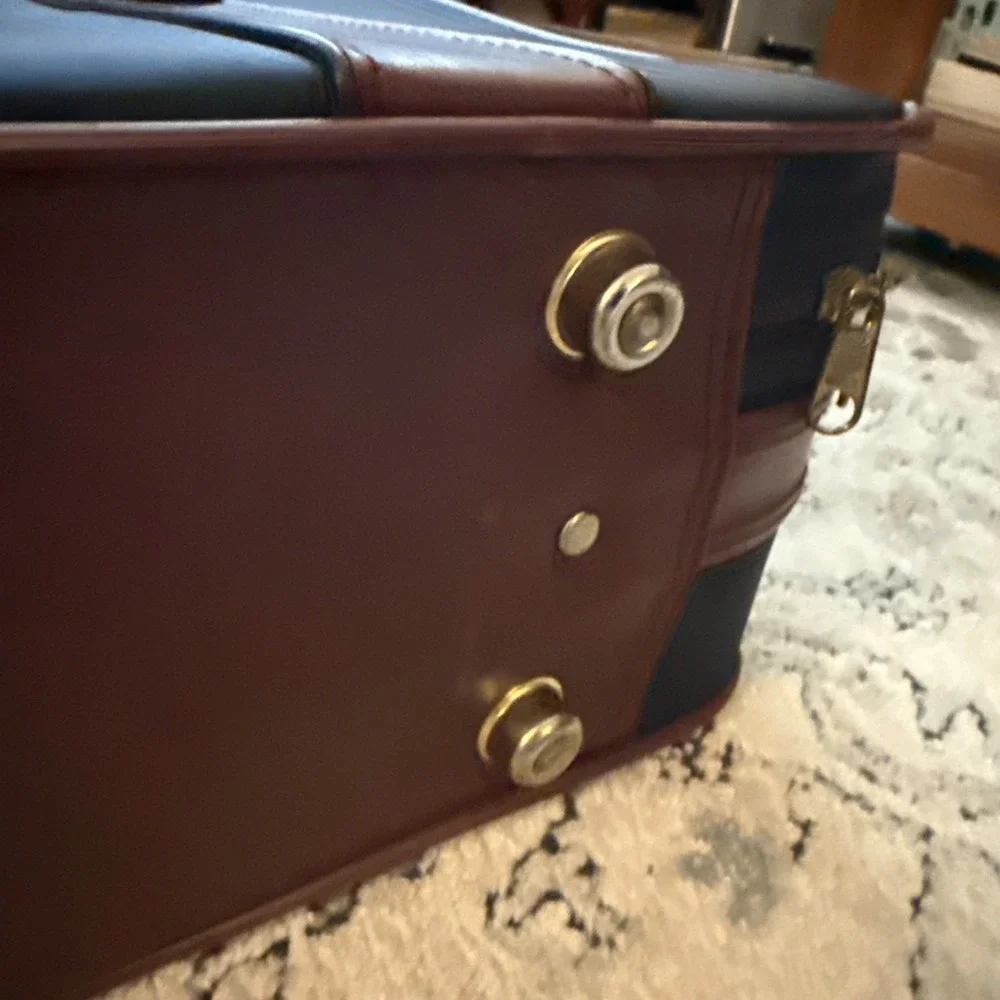 N/A vintage luggage